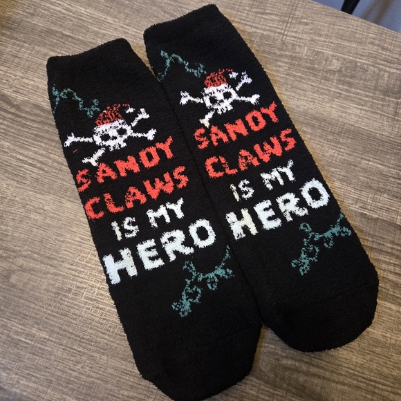 ๐๐ Sally Claw Is My Hero Fuzzy Socks - Picture 3 of 5